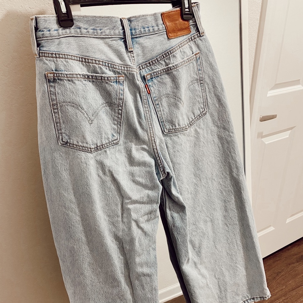 Levi wide leg jeans